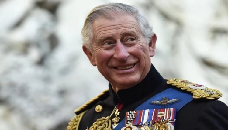 Γιατί ο πρίγκιπας Κάρολος όταν γίνει βασιλιάς μπορεί να λέγεται Αρθουρ;